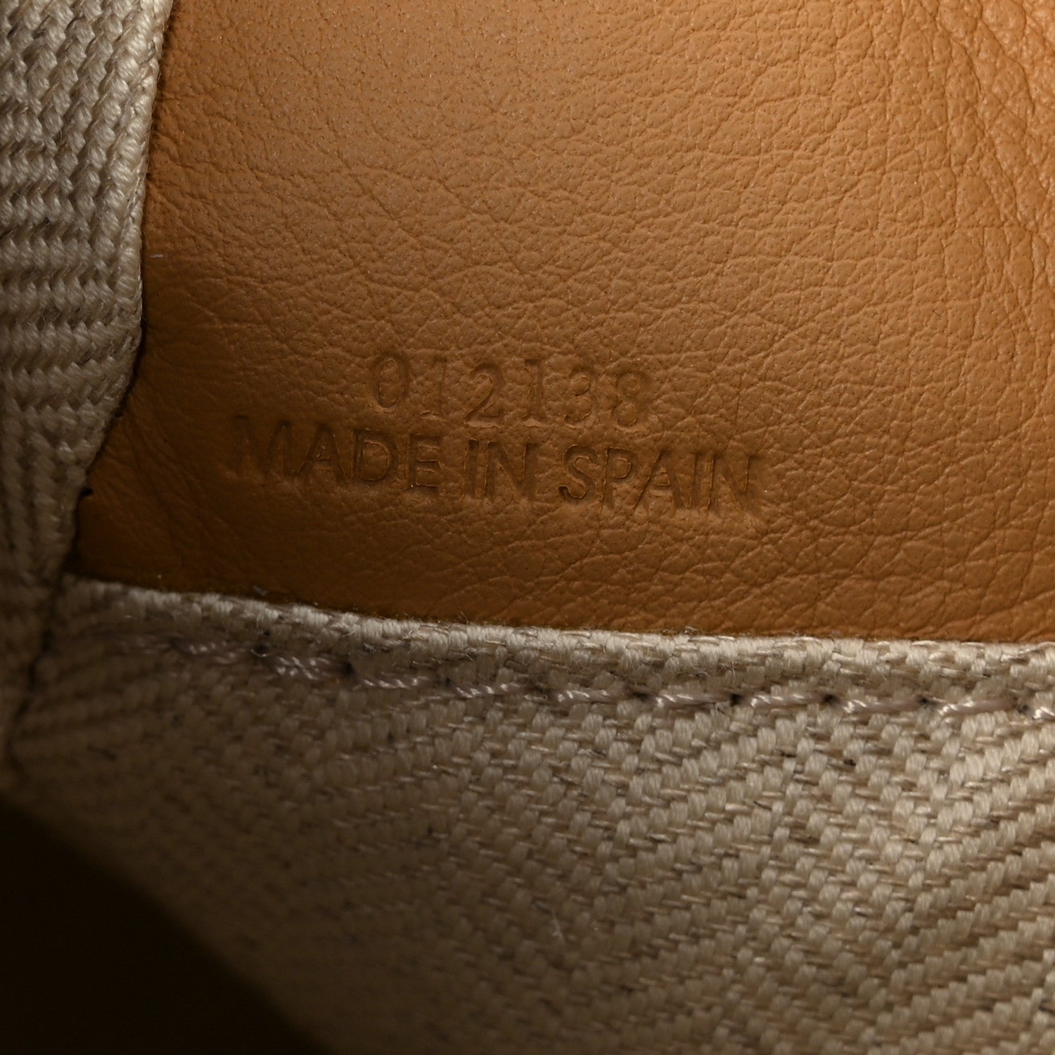 Loewe Calfskin Small Puzzle Bag Dune Warm Desert 7 of 11