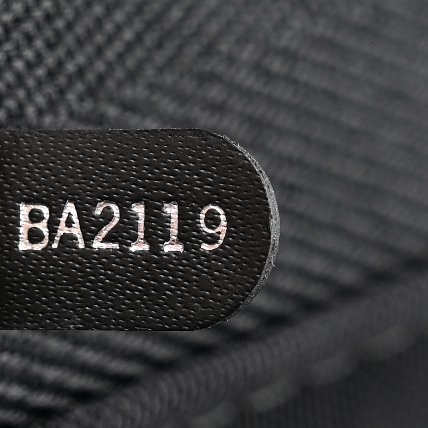 Louis Vuitton Monogram Eclipse Horizon 70 6 of 9