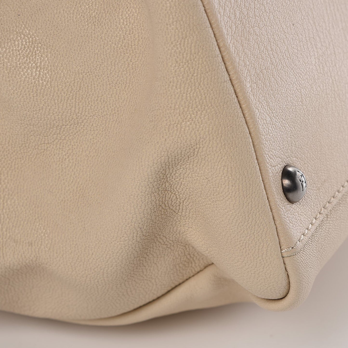 Goatskin Large Peekaboo Iconic Satchel Grigio Black