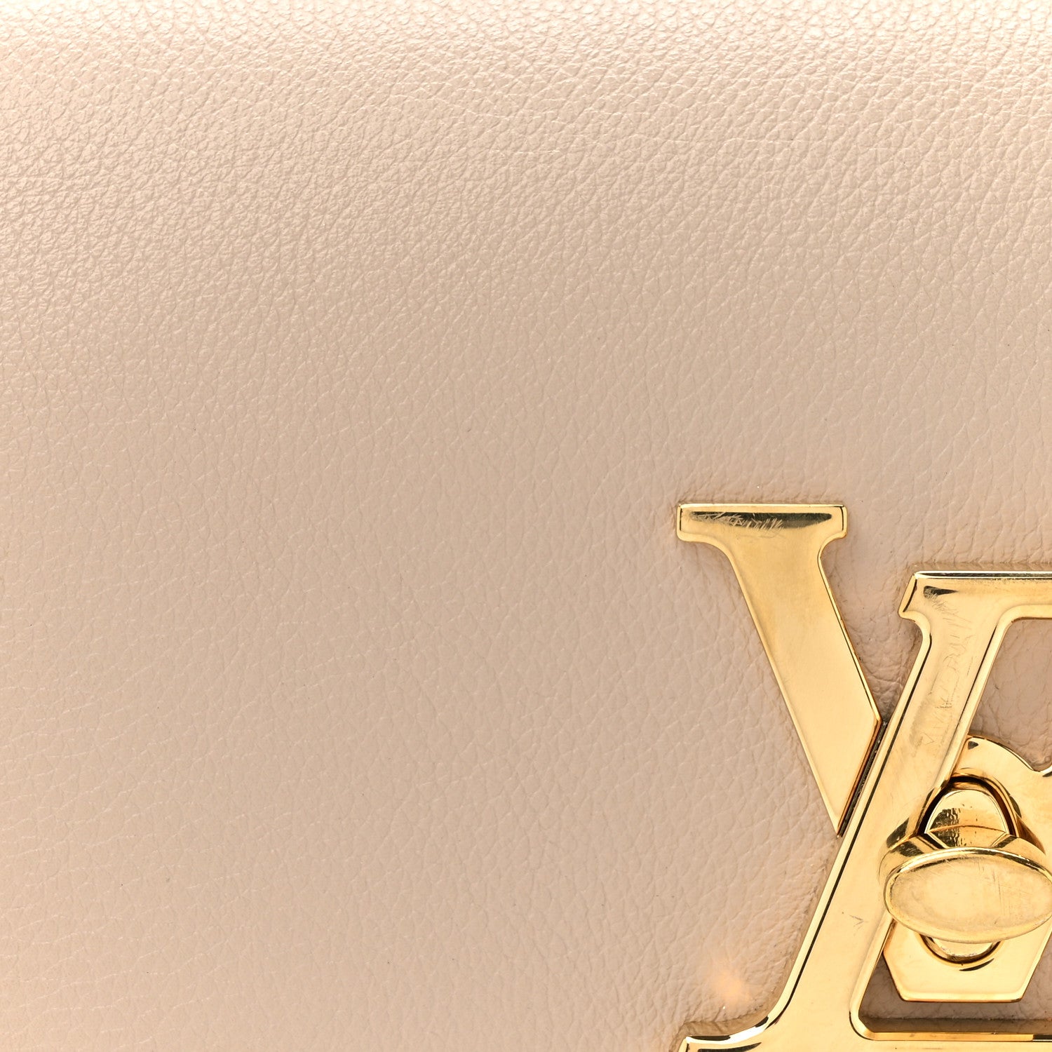 Louis Vuitton Grained Calfskin Lockme Tender Greige 7 of 11