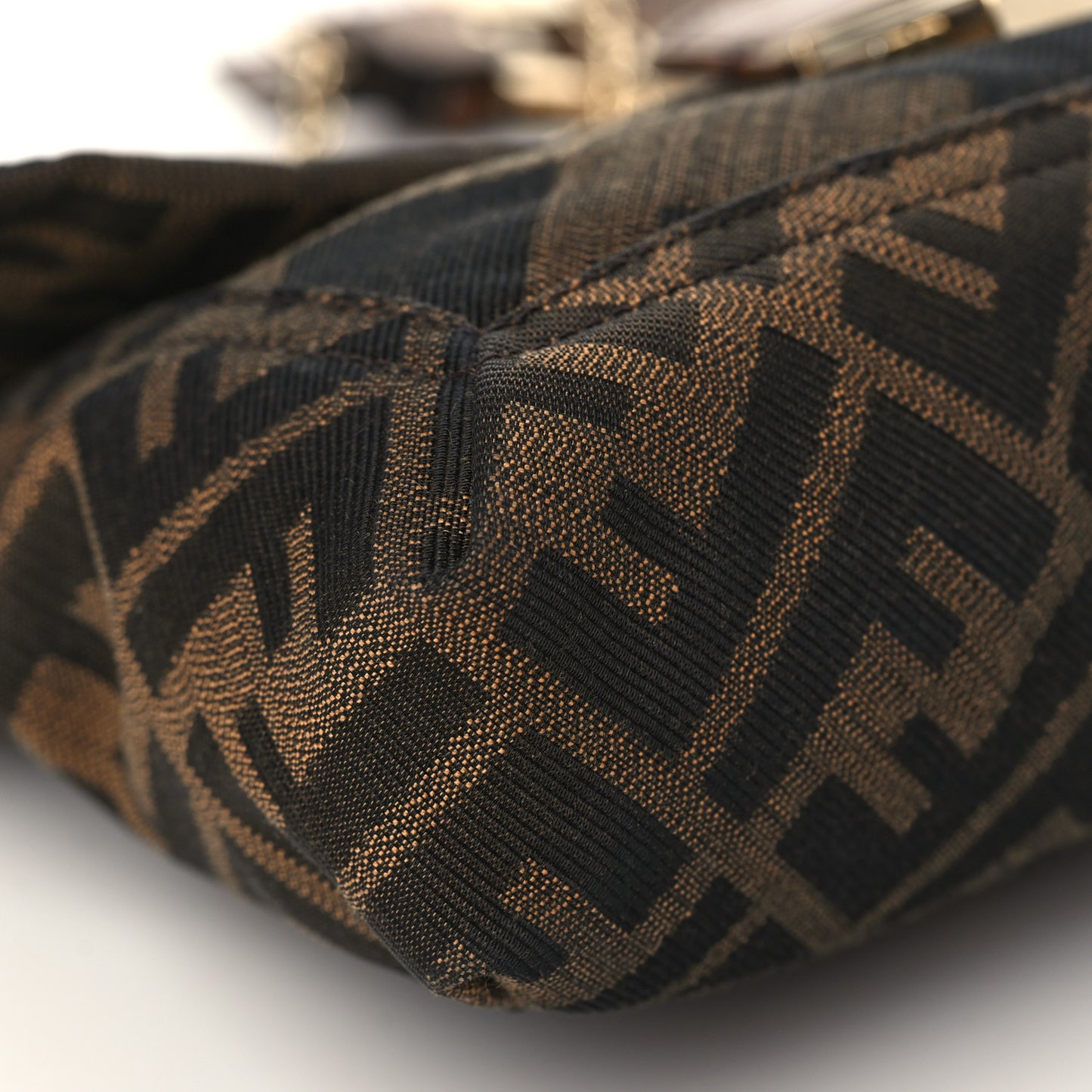 Zucca Maxi Baguette Bag Tobacco