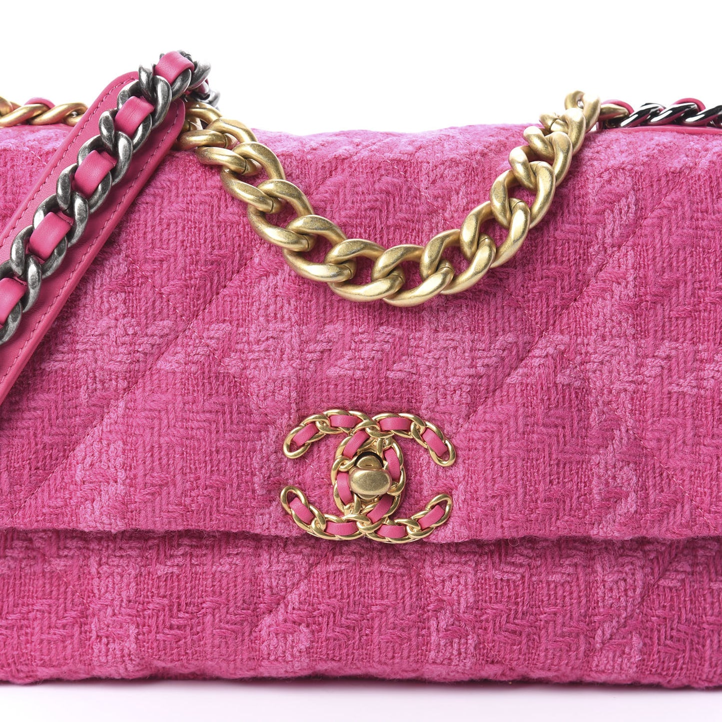 Tweed Quilted Medium 19 Flap Pink