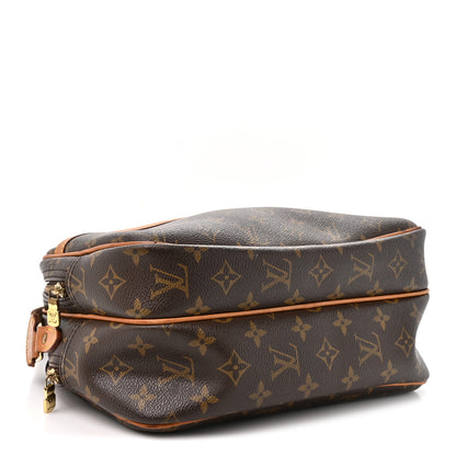Louis Vuitton Monogram Reporter PM 4 of 15