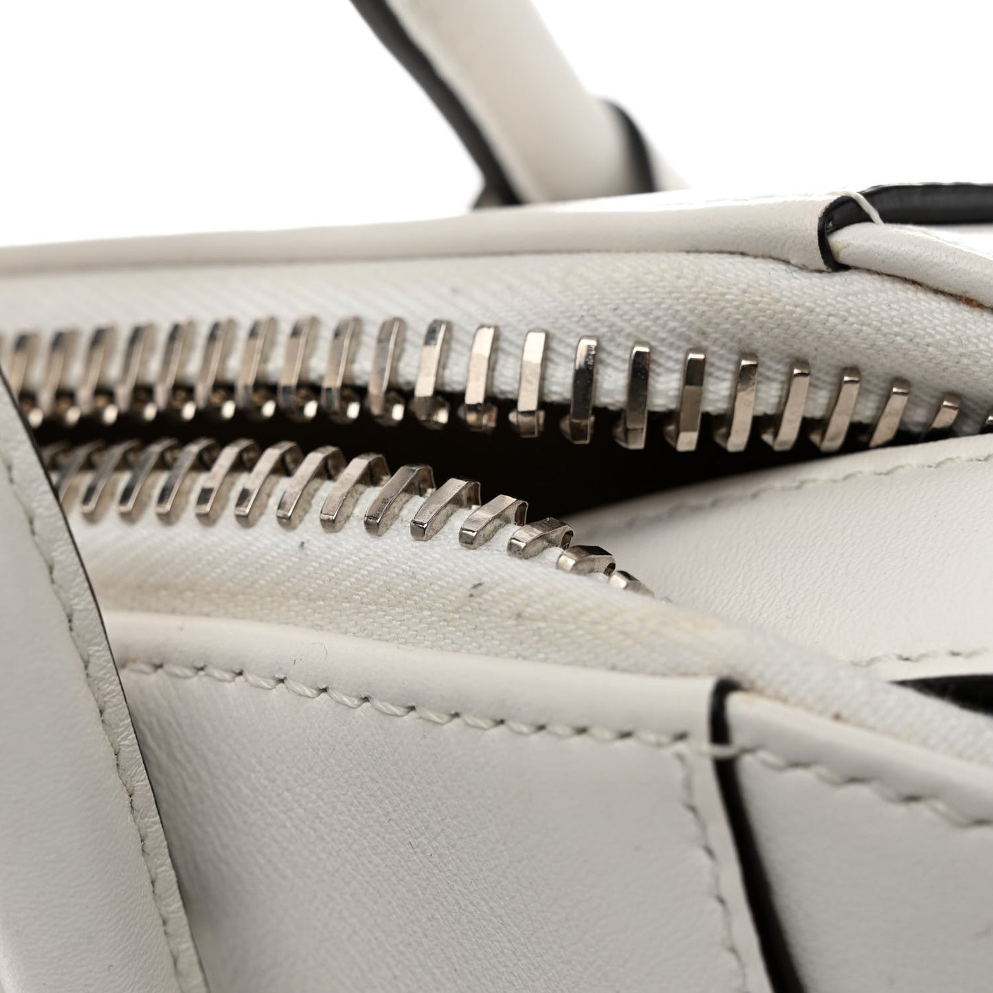 Calfskin Signature Logo Small Antigona White