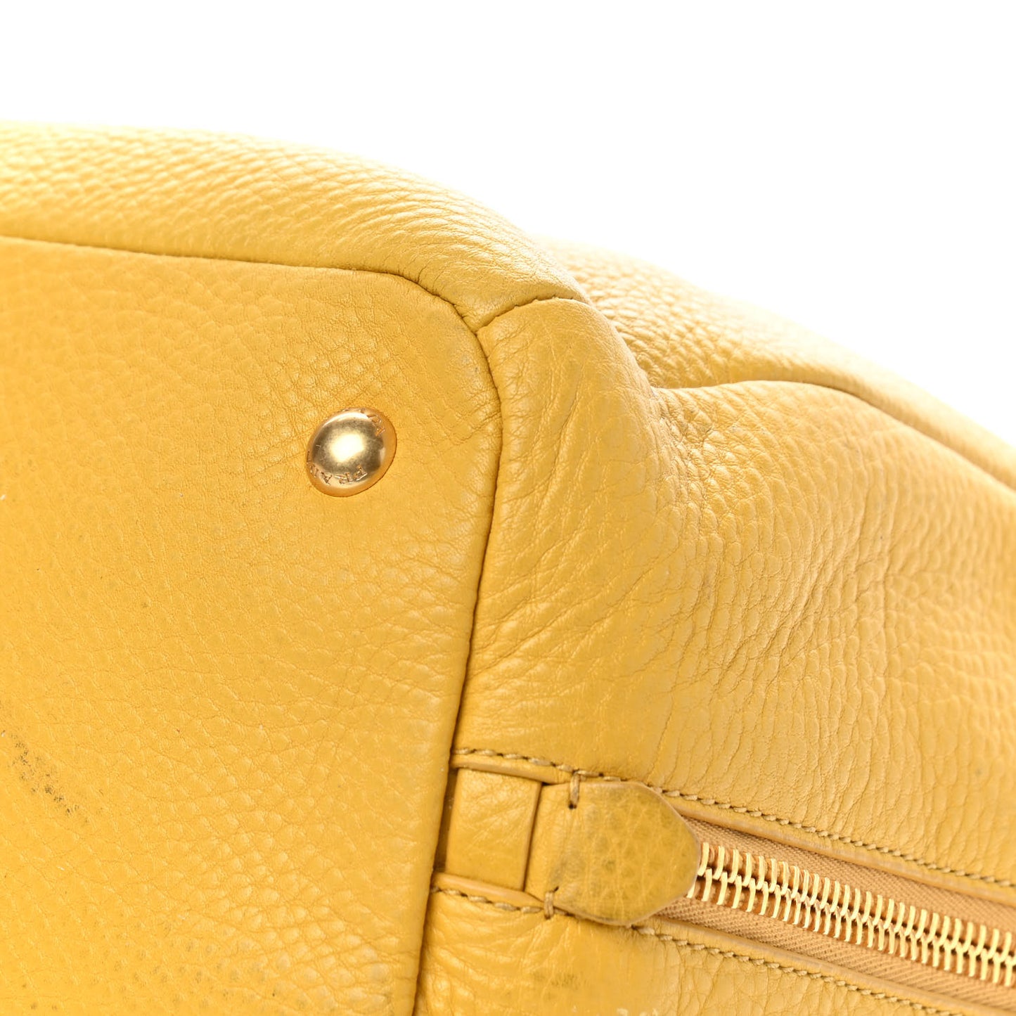 Vitello Daino Side Zip Tote Mimosa