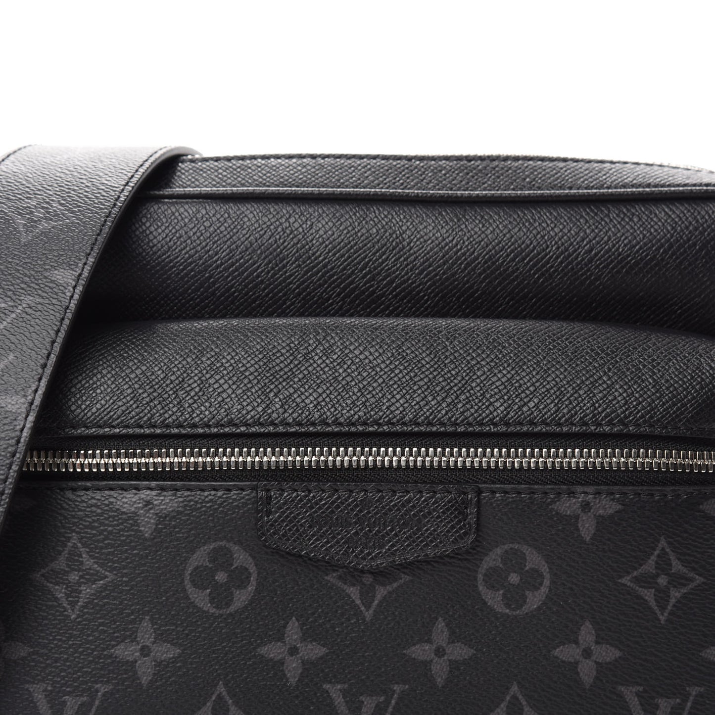 Taiga Monogram Eclipse Outdoor Messenger Black