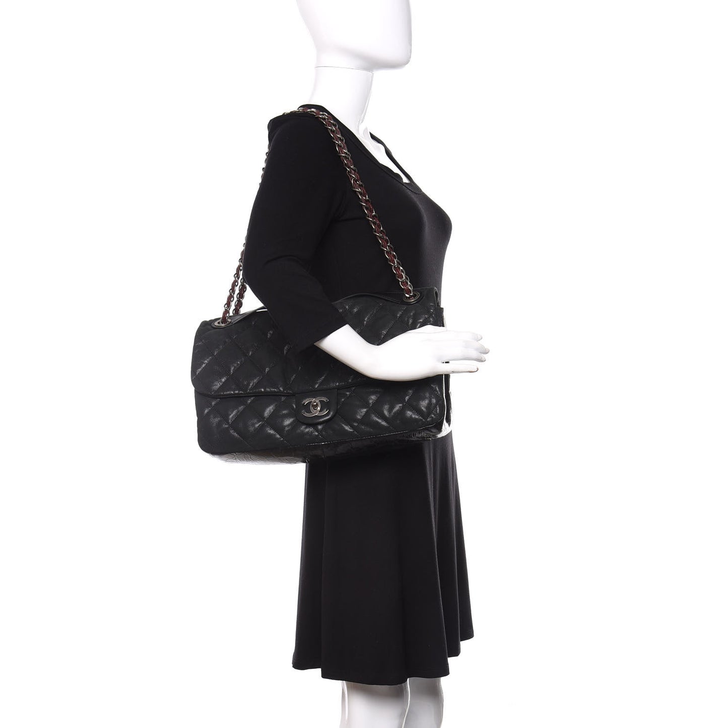 Iridescent Calfskin Jumbo In The Mix Flap Black