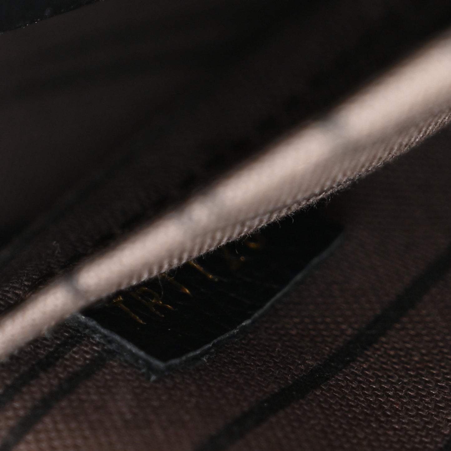 Empreinte Montaigne BB Black