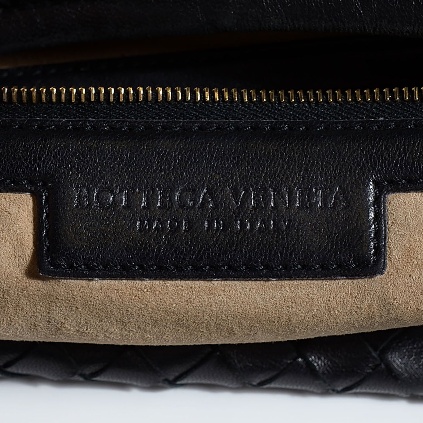 Nappa Intrecciato Medium Veneta Hobo Black