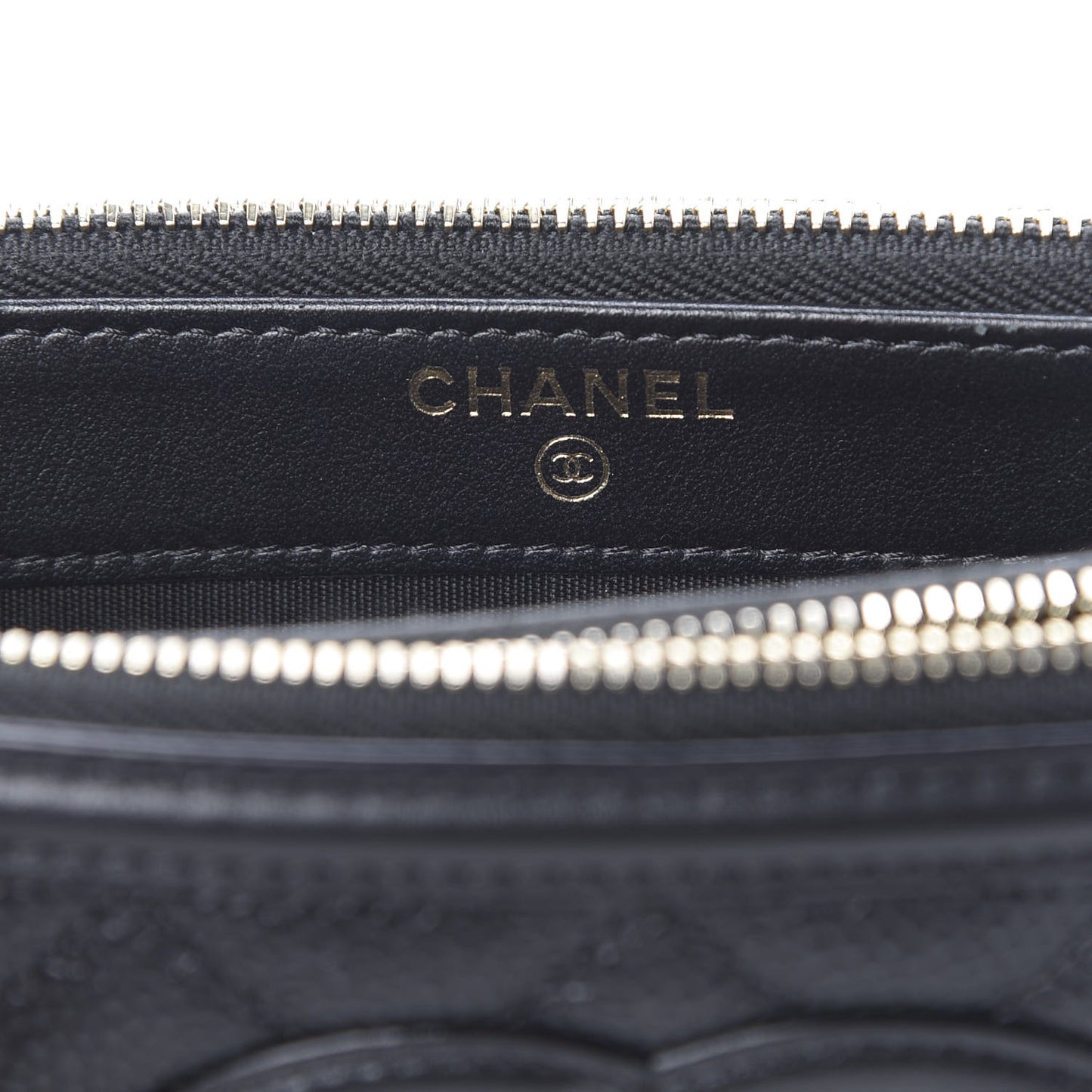 Caviar Quilted CC Filigree Clutch With Chain Black