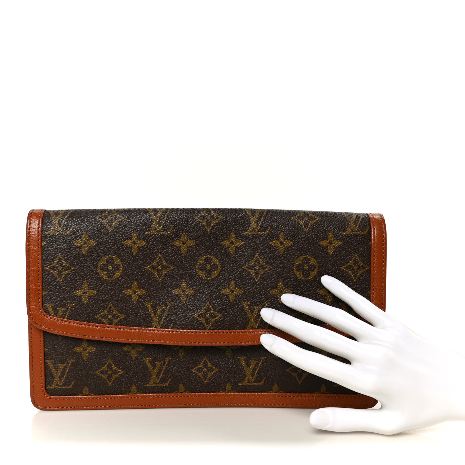Louis Vuitton Monogram Pochette Dame 29 2 of 11