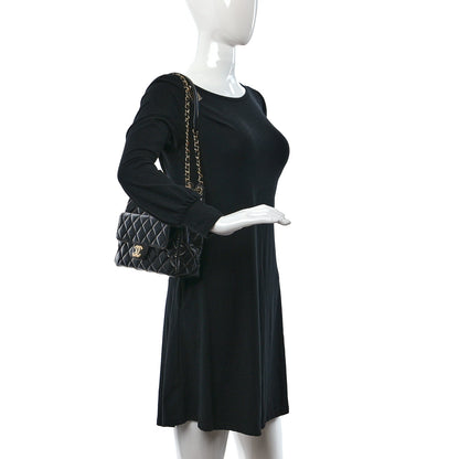 Chanel Shiny Crumpled Calfskin Quilted Wavy CC Hobo Black 2 of 12