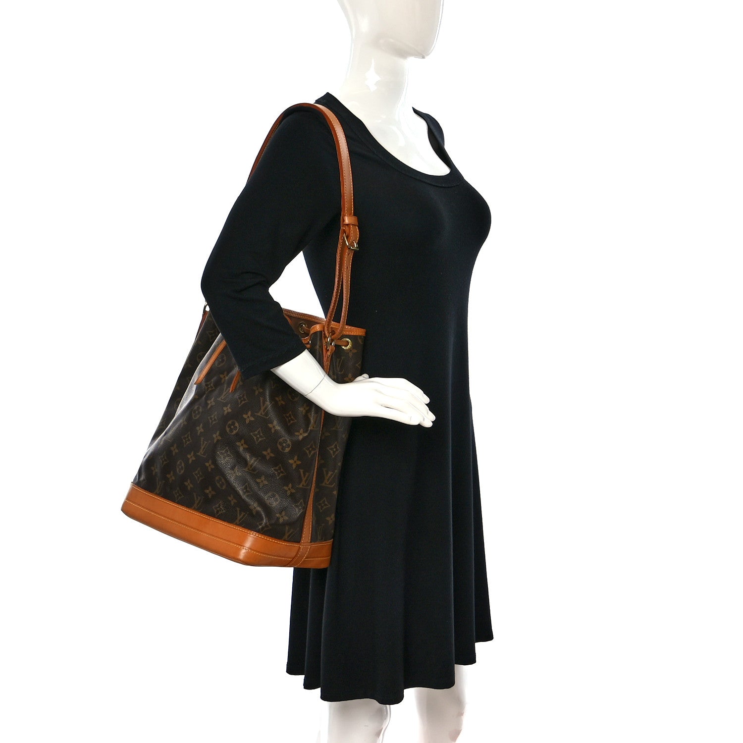 Louis Vuitton Monogram Noe 2 of 12