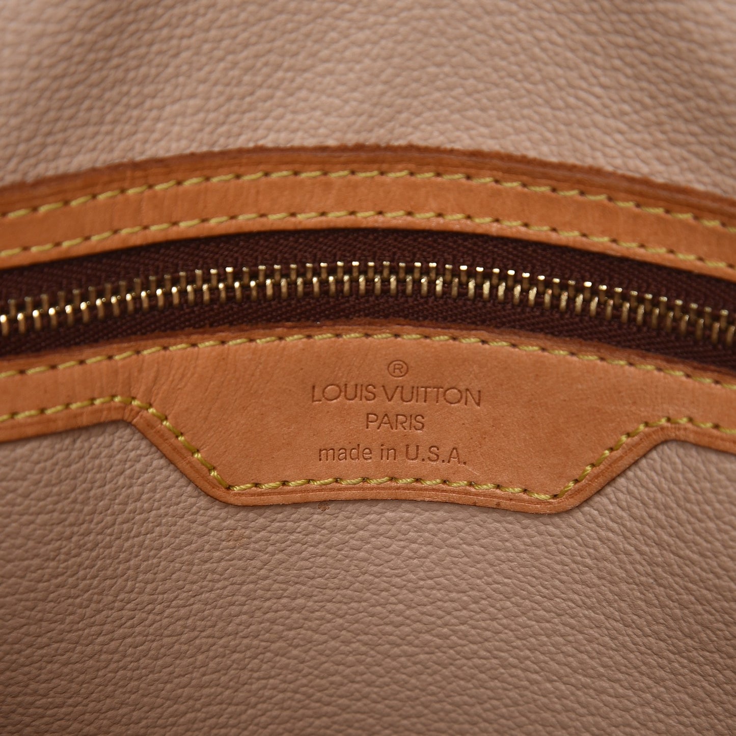 Monogram Petit Bucket 23