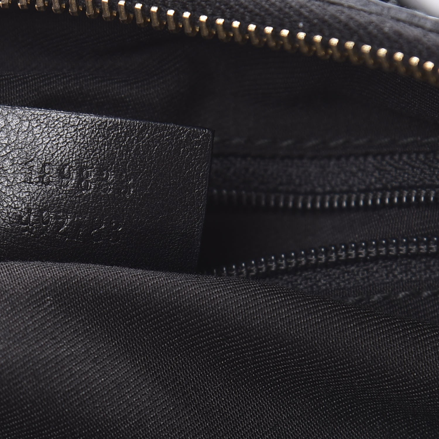 Gucci Patent Large D Gold Ring Hobo Black 7 of 13