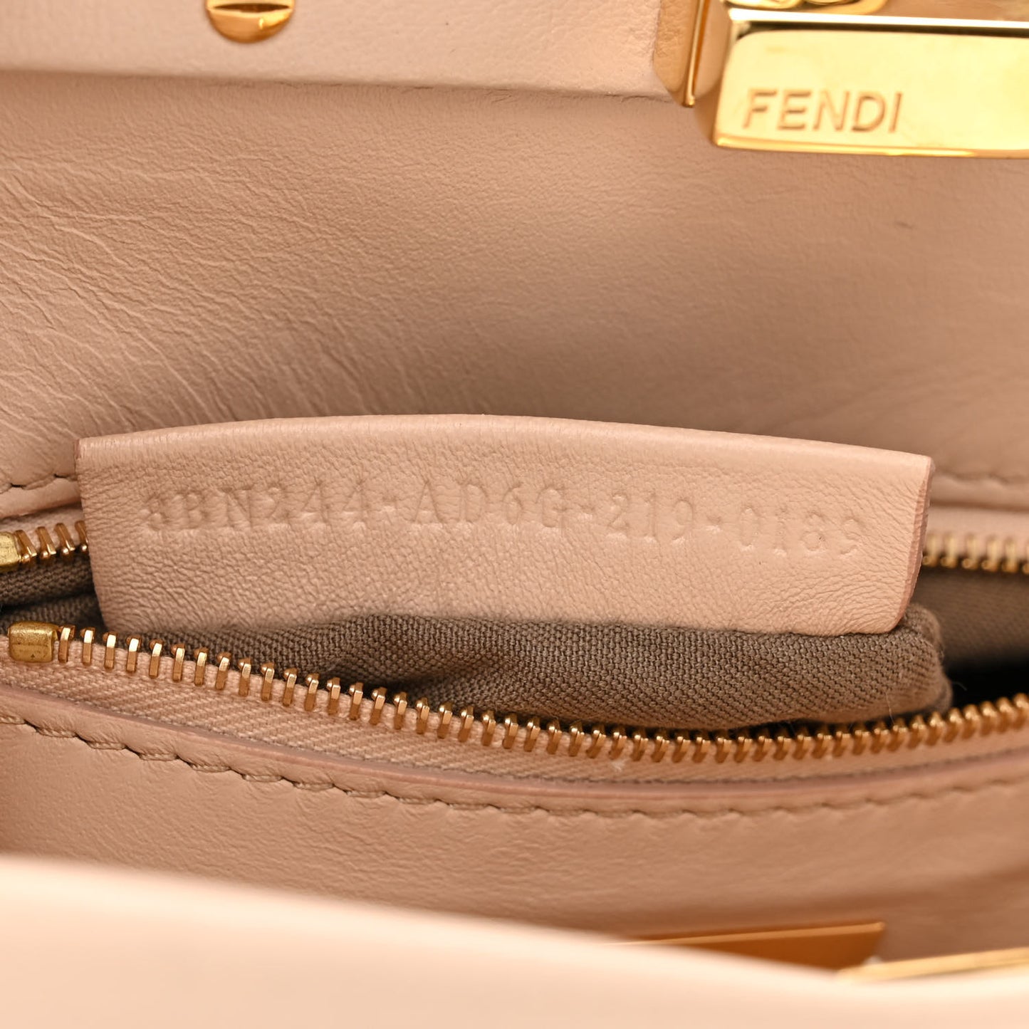 Nappa Stacked Bar Mini Peekaboo Iconic Satchel Rosa Plaster