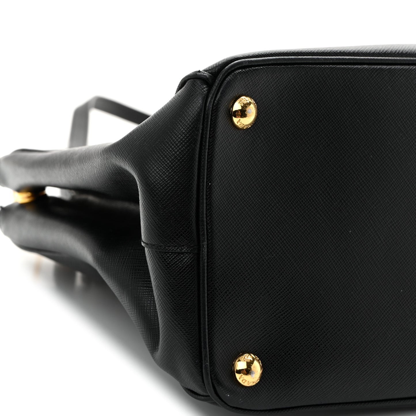 Saffiano Medium Galleria Double Zip Tote Black