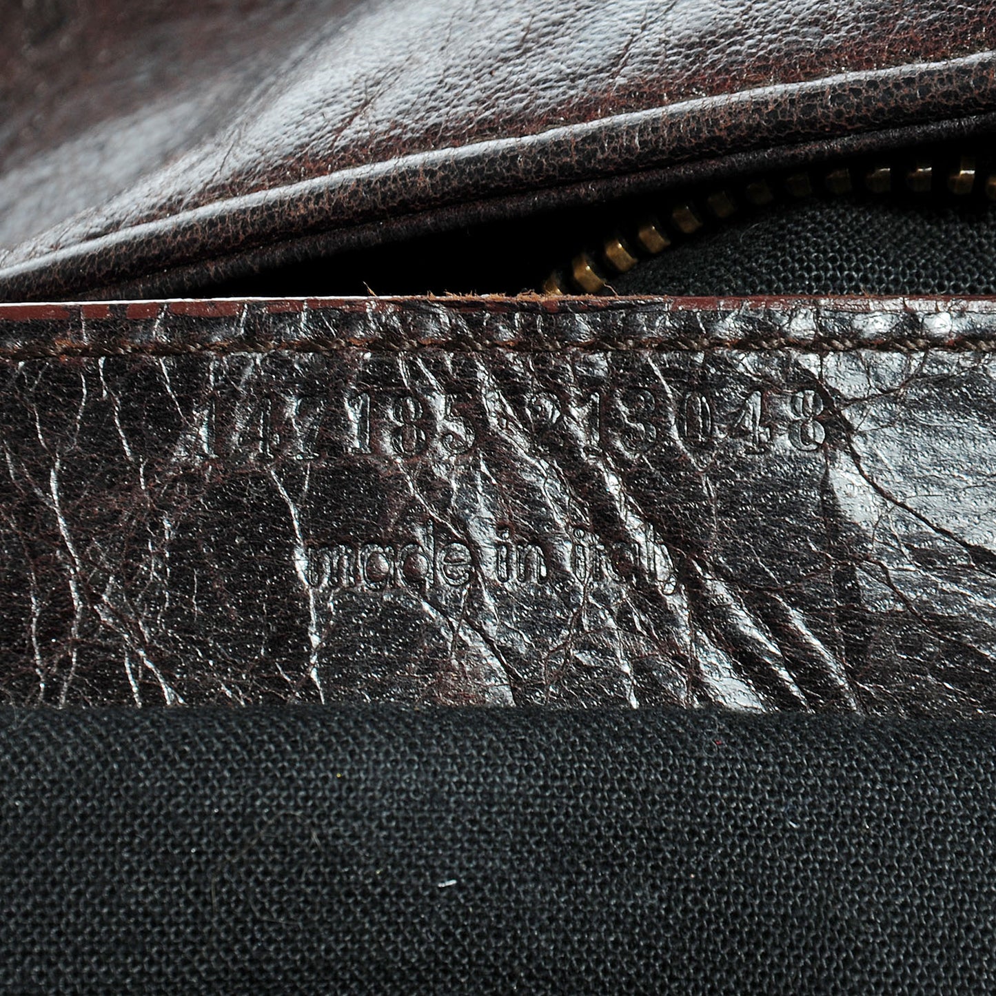 Chevre Shrug Hobo Chocolate