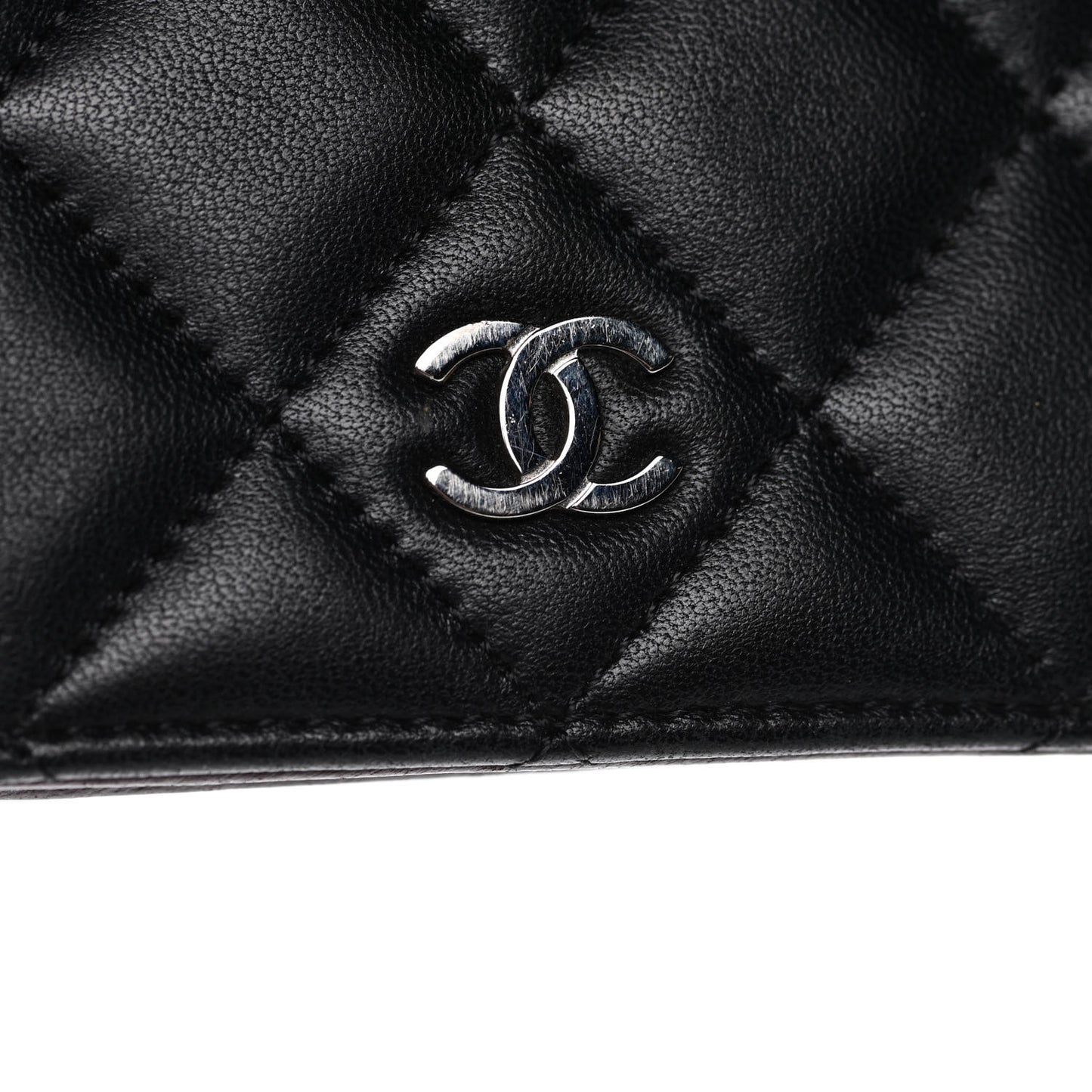 Lambskin Quilted Yen Wallet Black