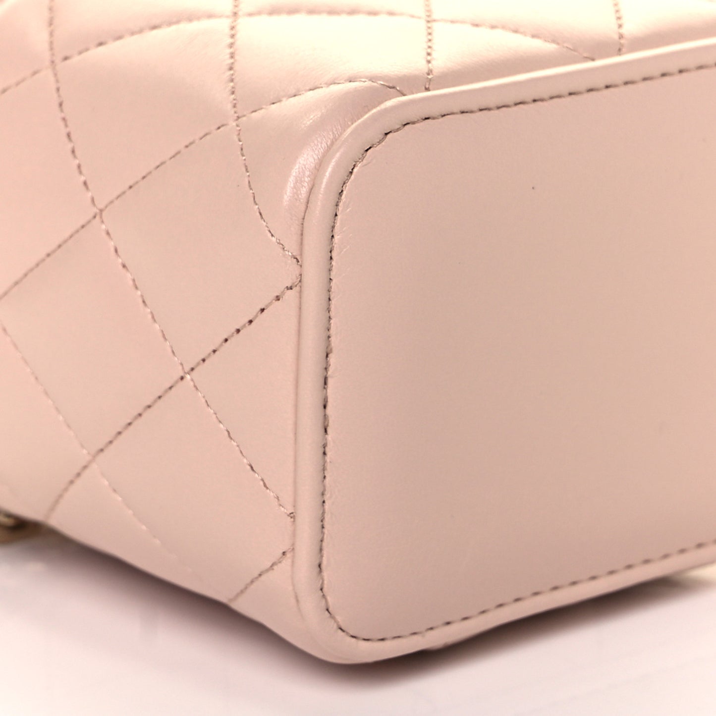 Lambskin Quilted Pearl Crush Mini Vanity Case With Chain Light Beige