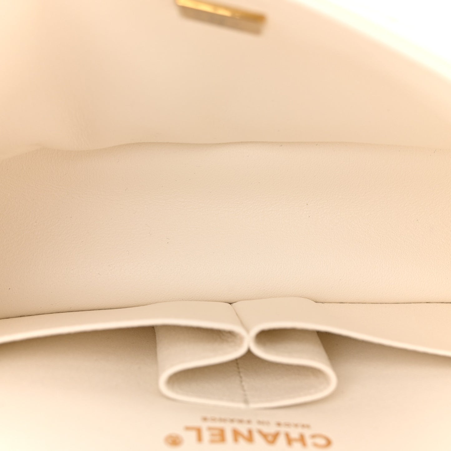 Aged Calfskin Quilted 2.55 Reissue 225 Flap White