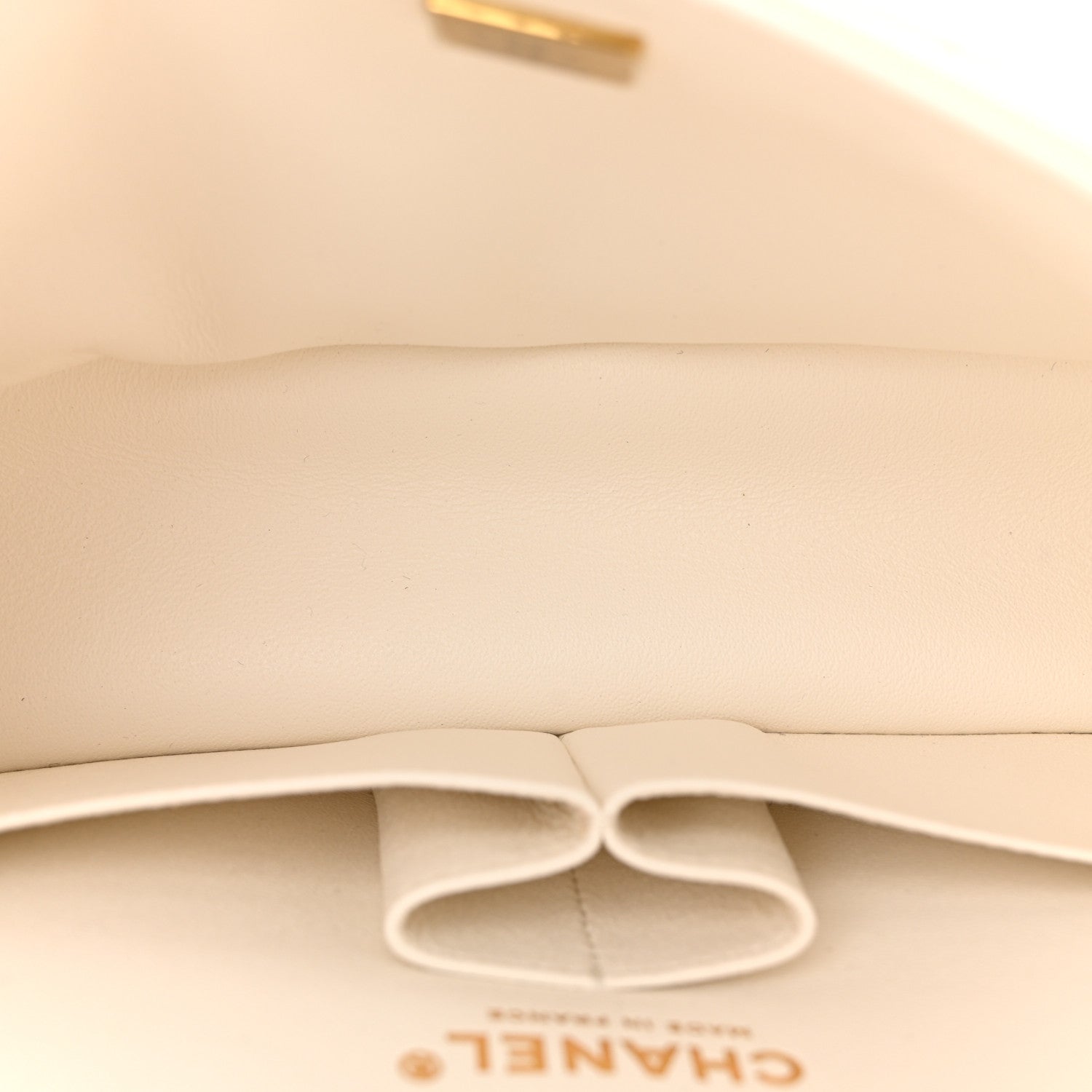 Chanel Aged Calfskin Quilted 2.55 Reissue 225 Flap White 5 of 11