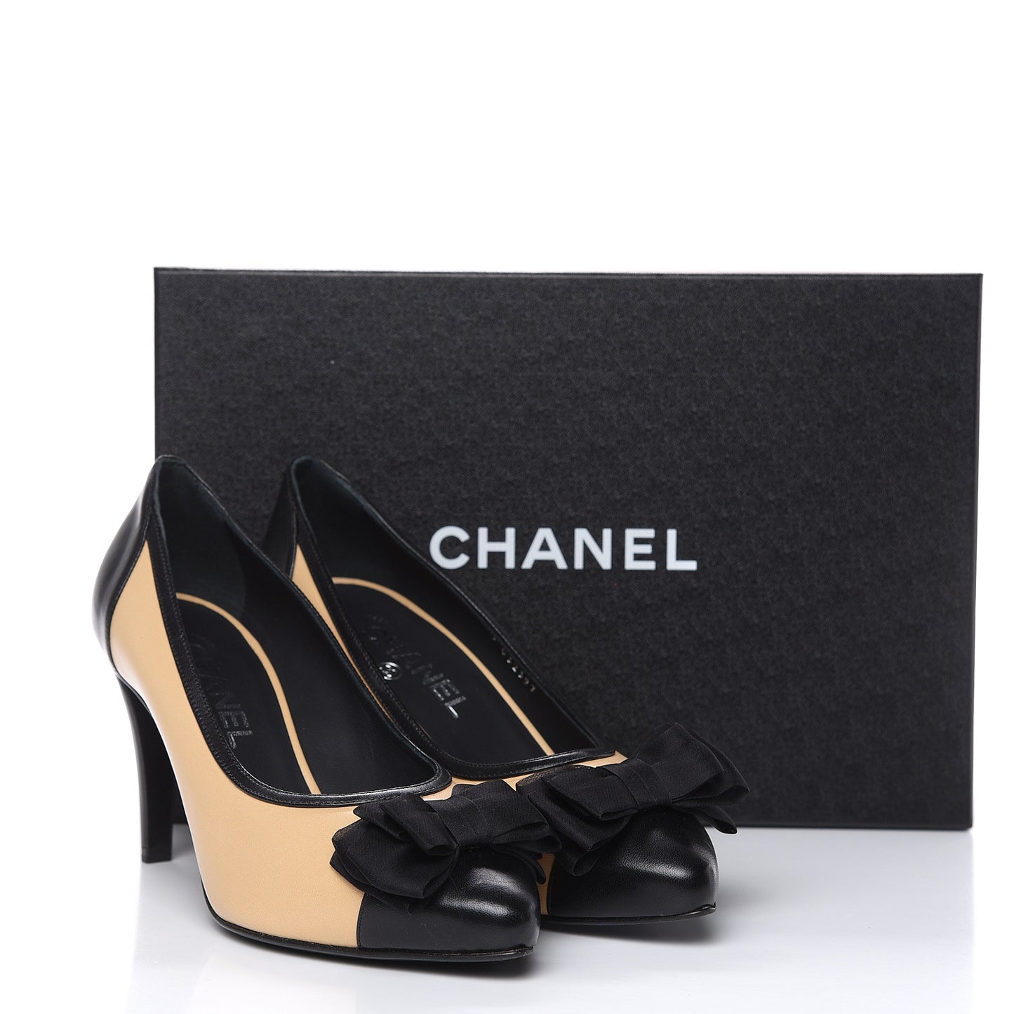 Lambskin Cap Toe Bow Pumps 38 Beige Black
