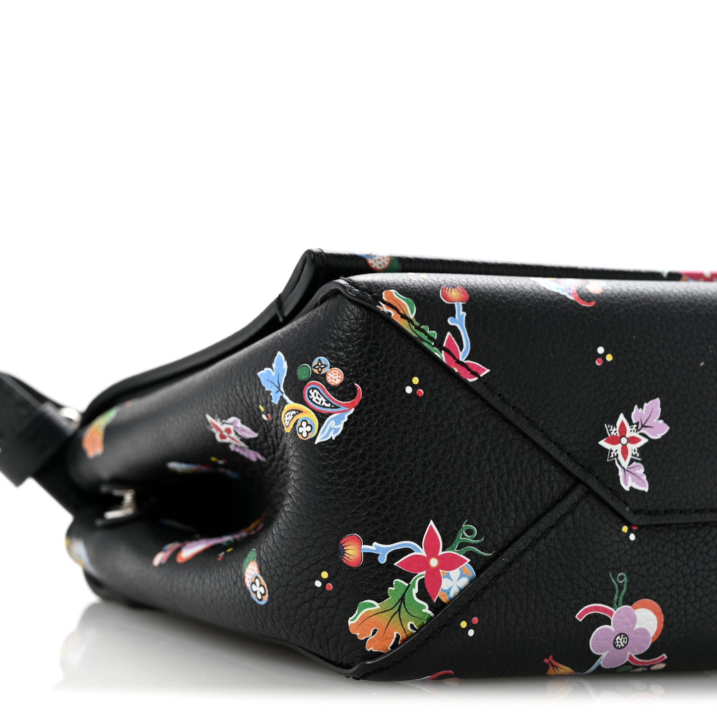 Soft Calfskin Lockme II Floral Chain Bag BB Black