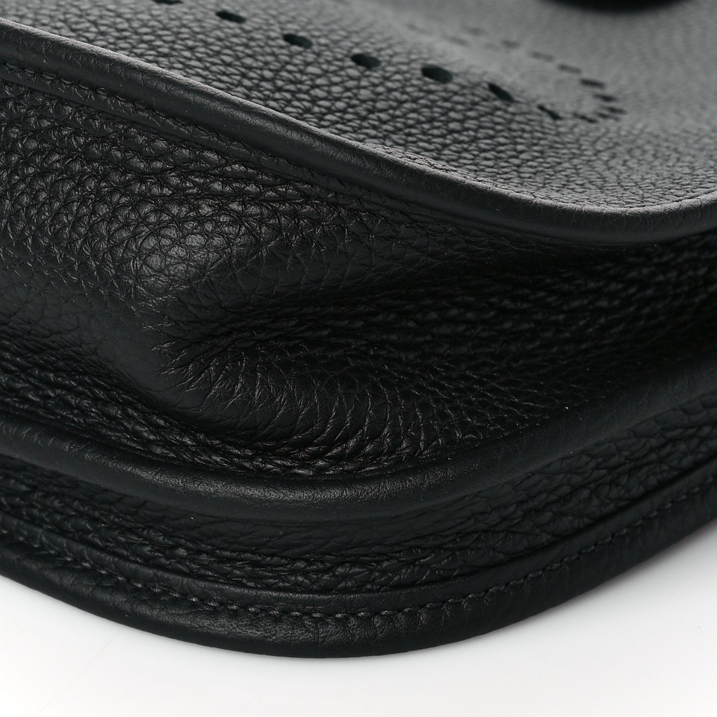 Taurillon Clemence Evelyne III PM Black