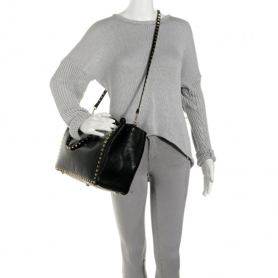 Textured Calfskin Medium Rockstud Tote Black