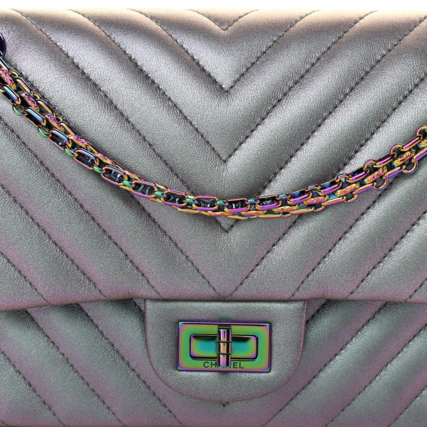 Chanel Iridescent Lambskin Chevron Quilted 2.55 Reissue 225 Flap Light Purple 8 of 12