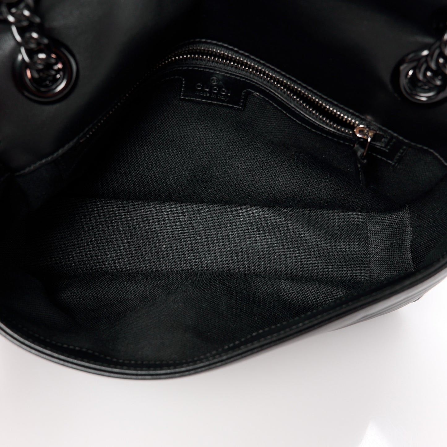 Calfskin Matelasse Monochrome Small GG Marmont Shoulder Bag Black