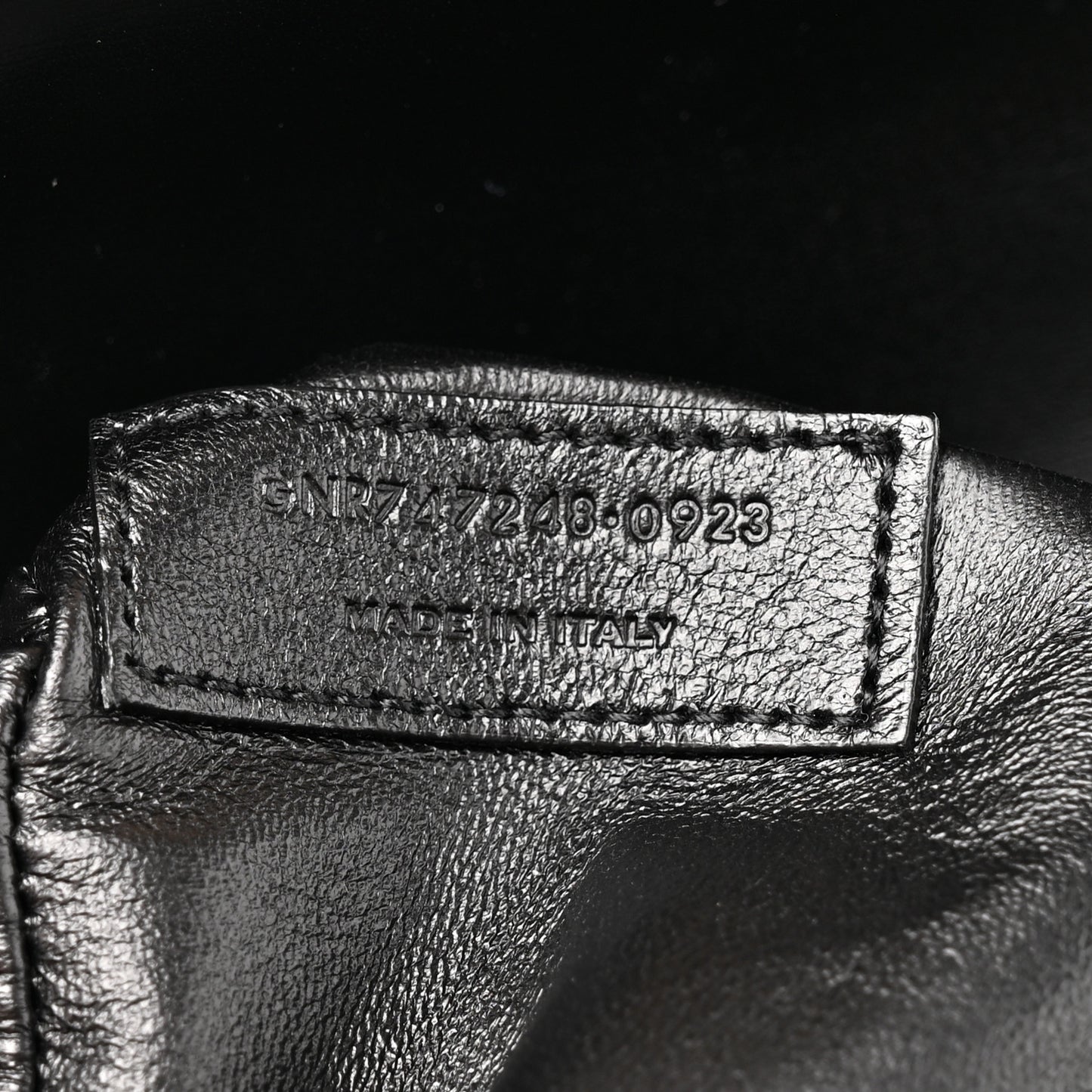 Smooth Calfskin Manhattan Top Handle Black