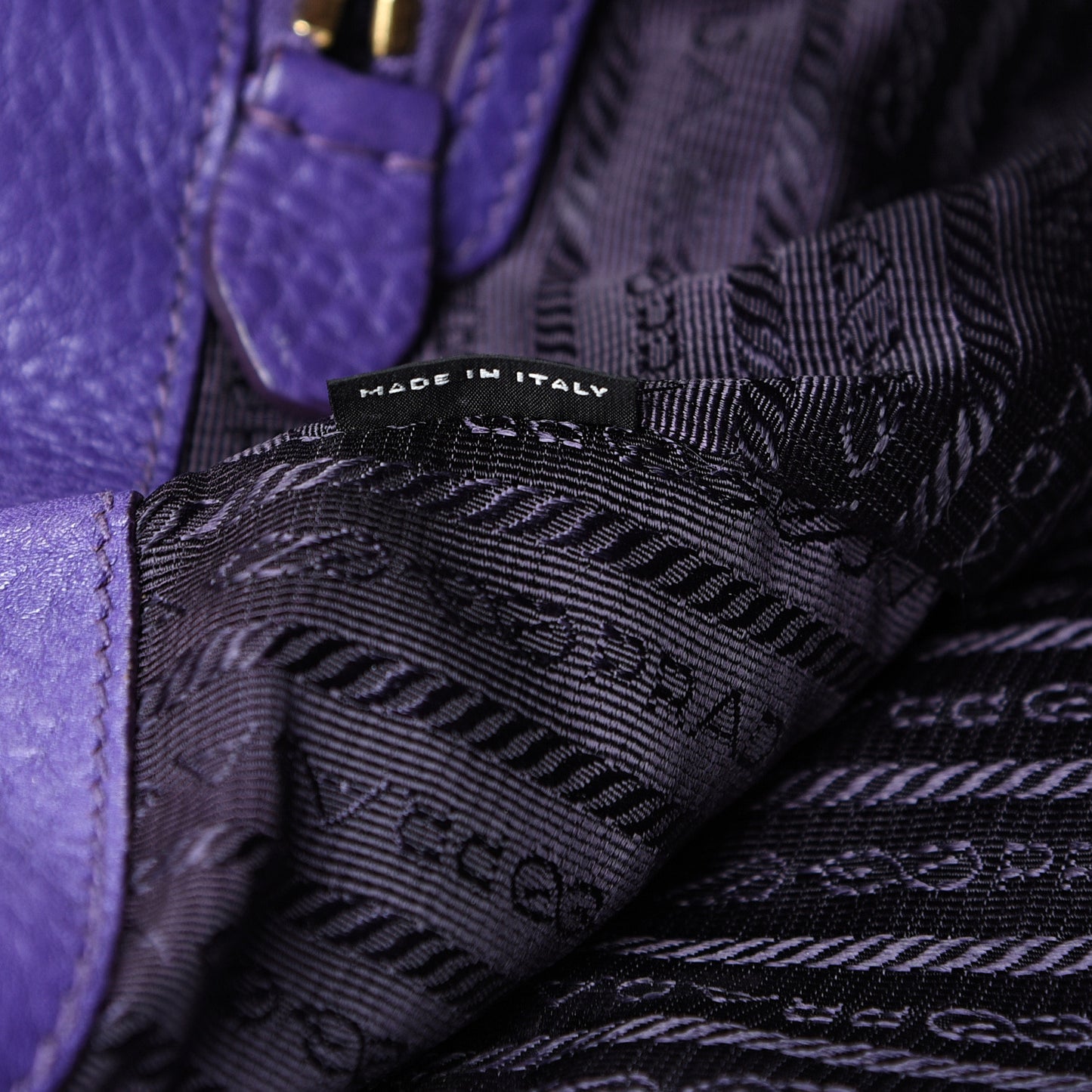 Vitello Daino Tote Viola