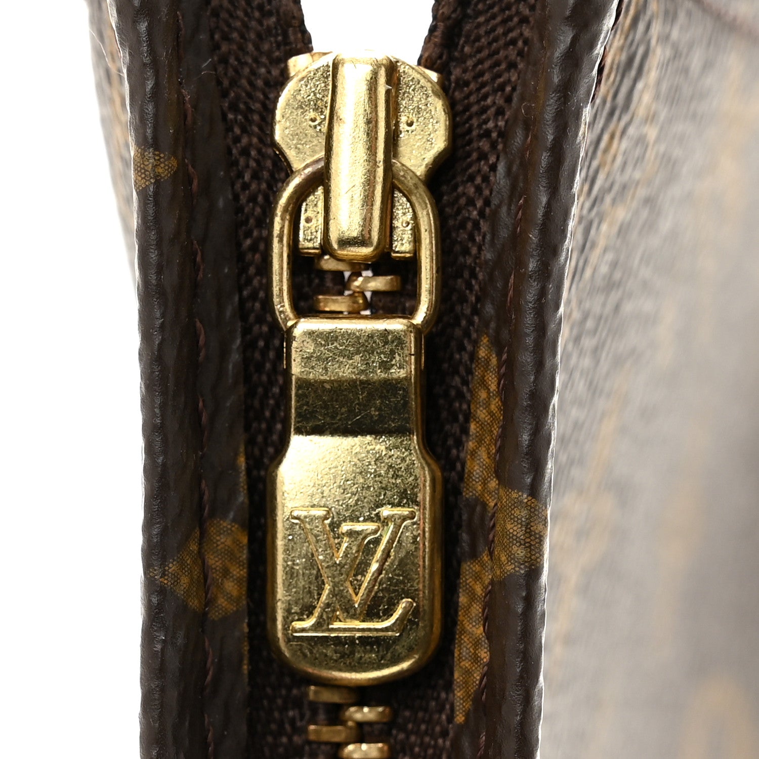 Louis Vuitton Monogram Toiletry Pouch 19 9 of 9