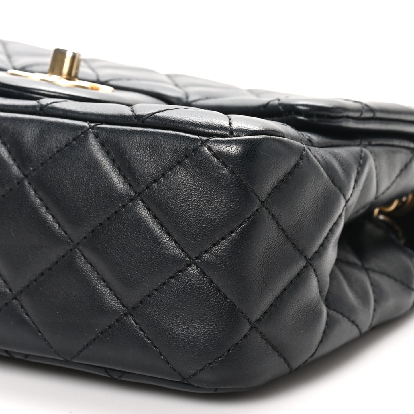 Lambskin Quilted Mini Pearl Crush Flap Black