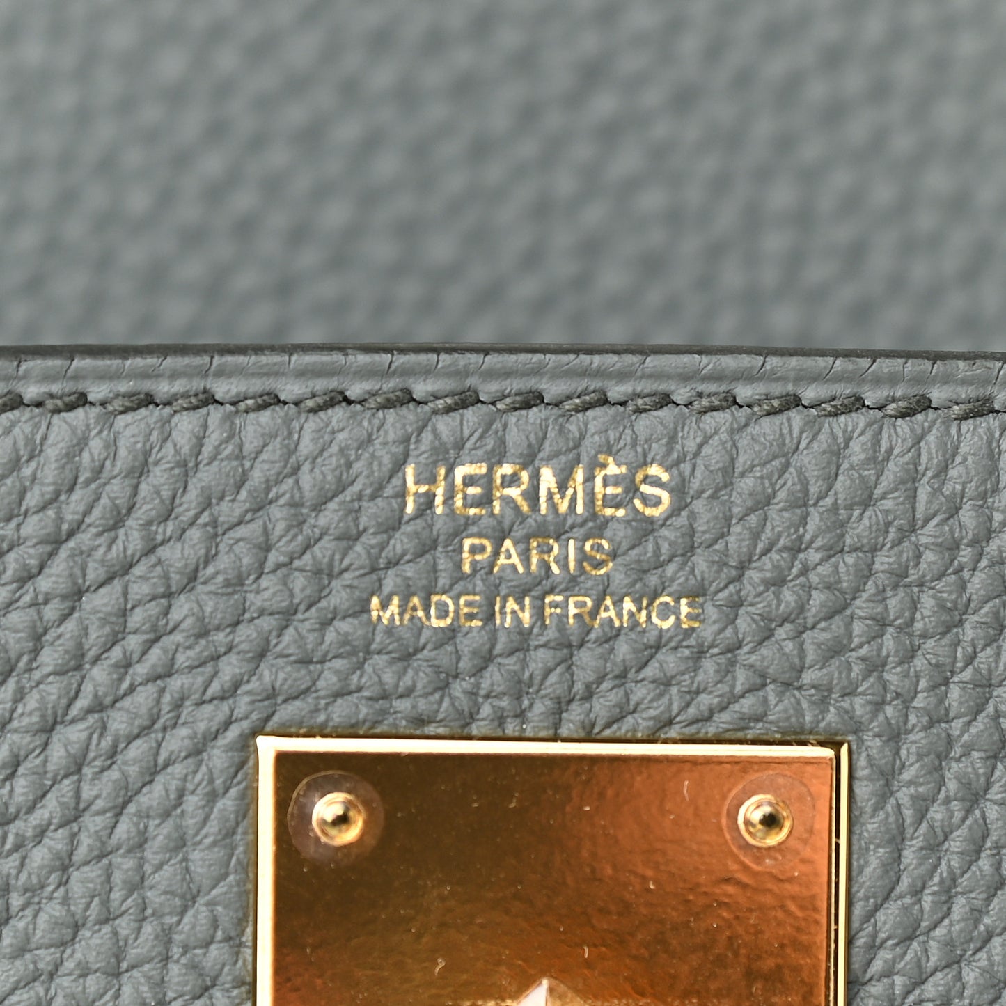 Togo Kelly Retourne 28 Vert Amande