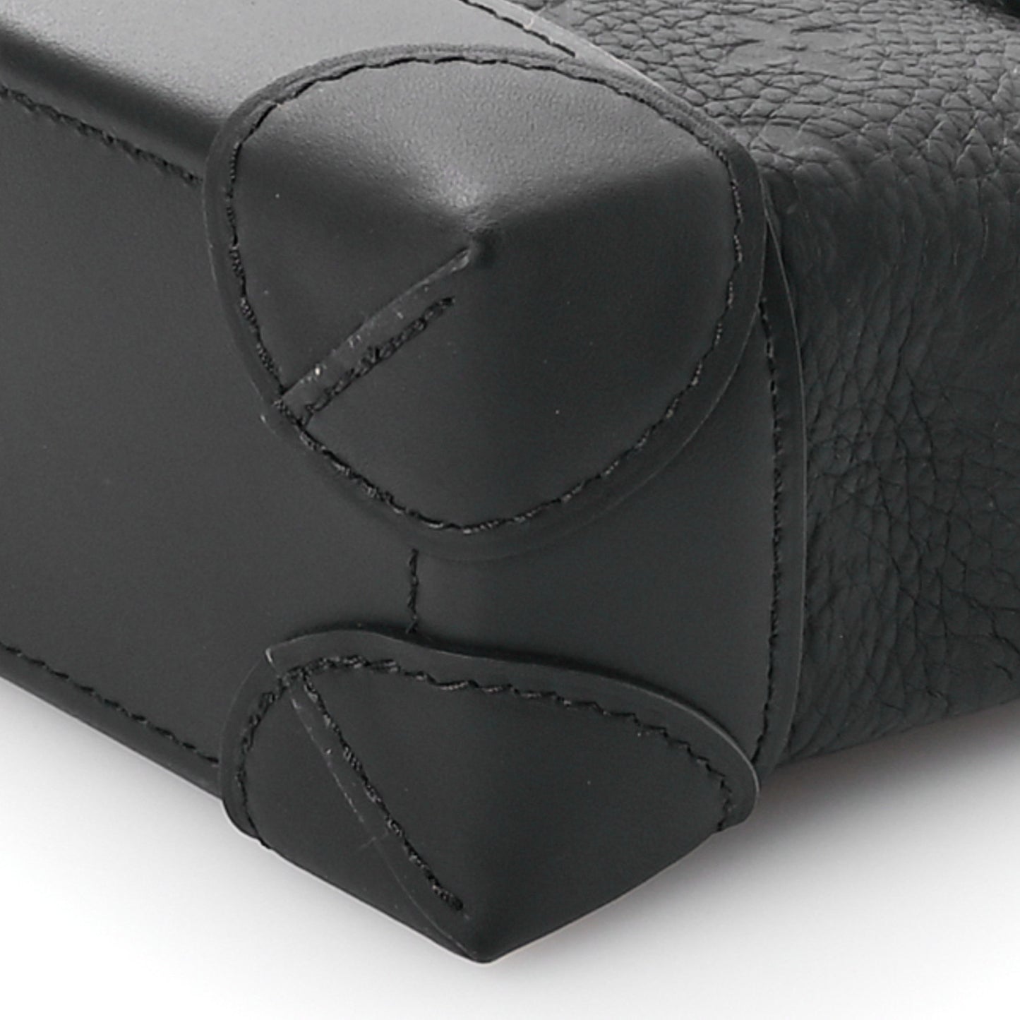 Taurillon Monogram Steamer PM NM Black