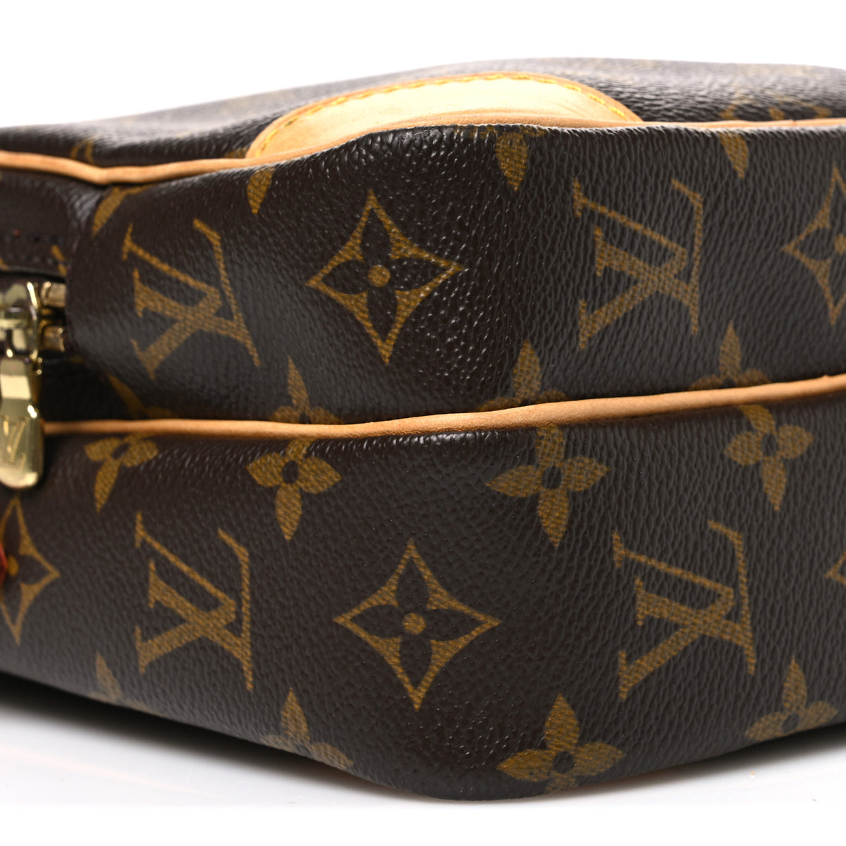 Monogram Amazone