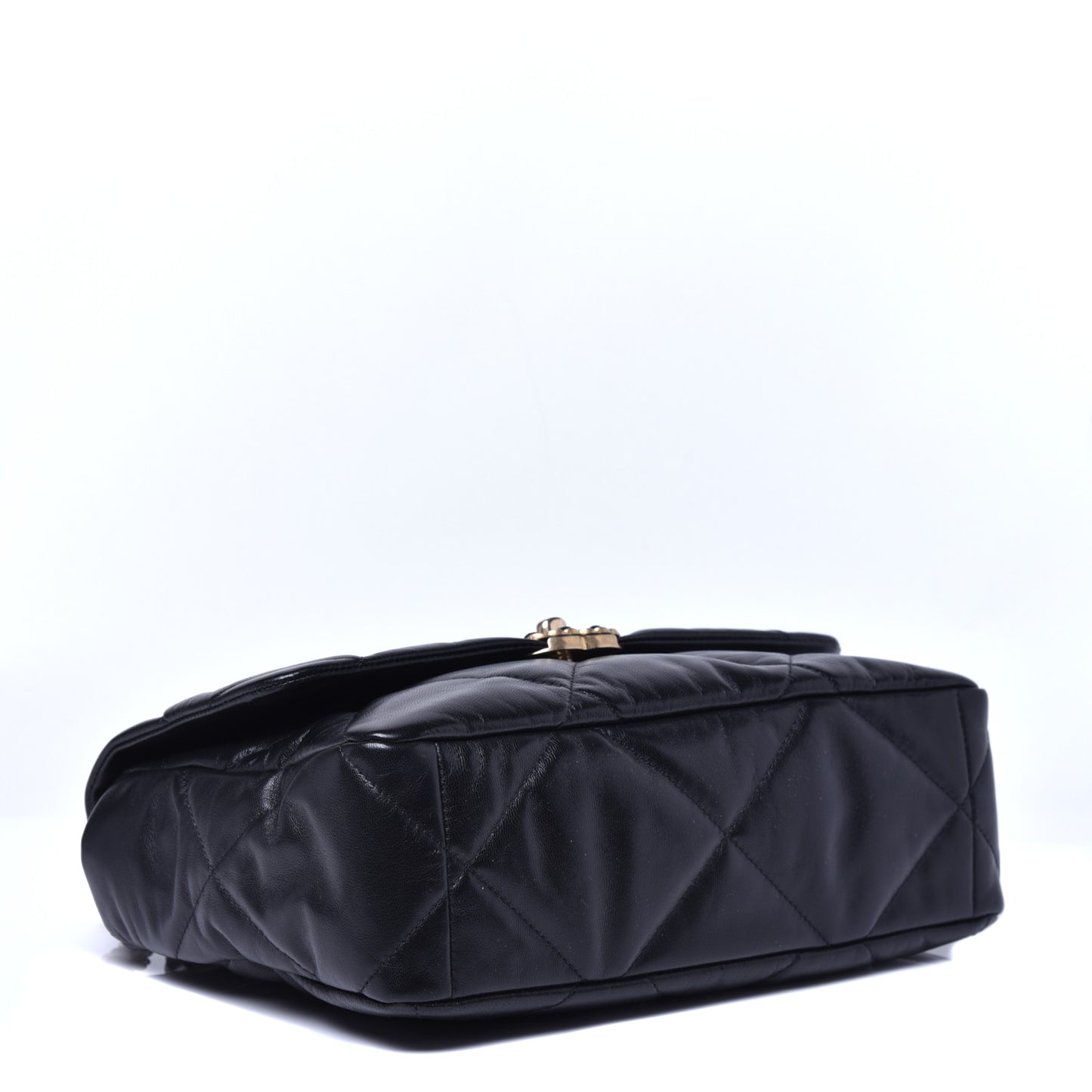 Lambskin Quilted Medium 19 Flap Black