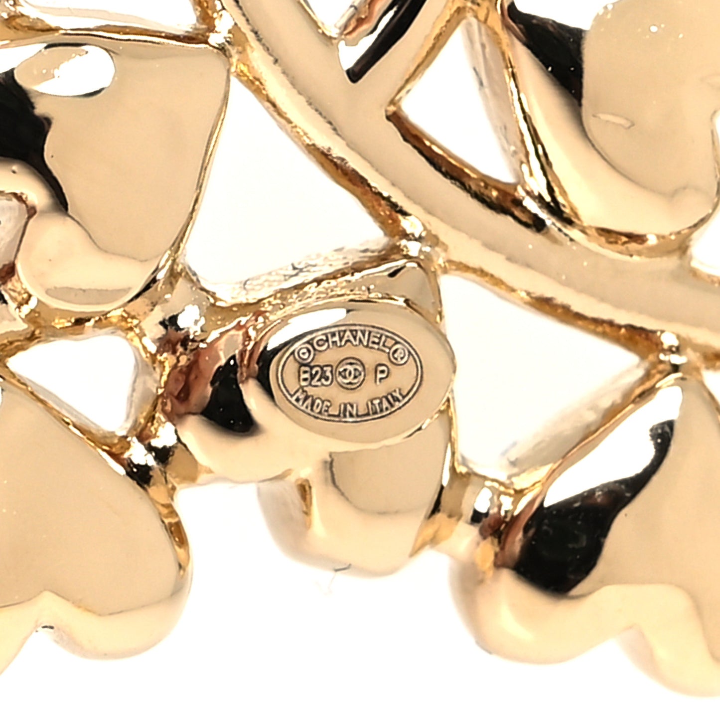 Metal CC Heart Brooch Gold
