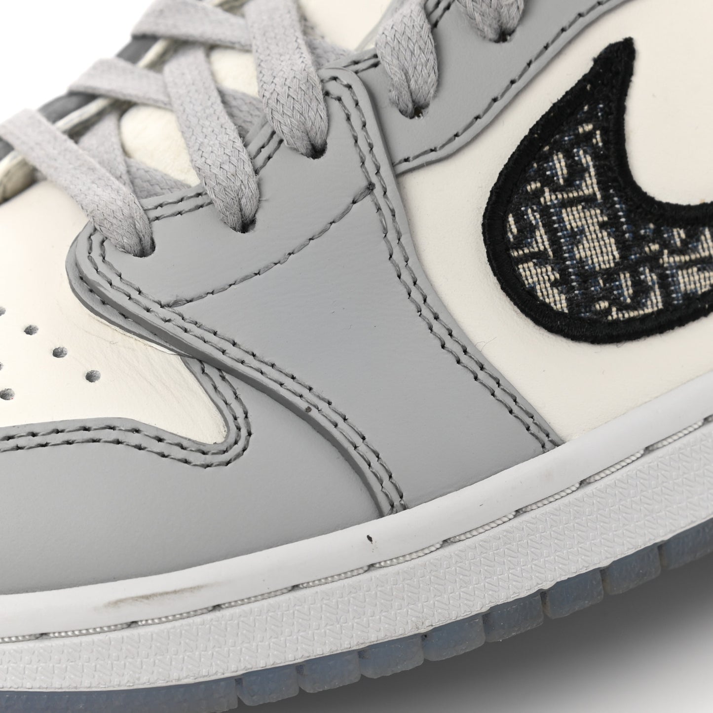 X NIKE AIR JORDAN Calfskin Mens Oblique Low Sneakers 39 Beige White