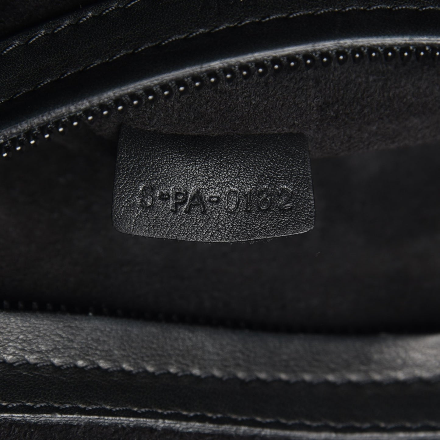 Supple Calfskin Medium Phantom Luggage Black