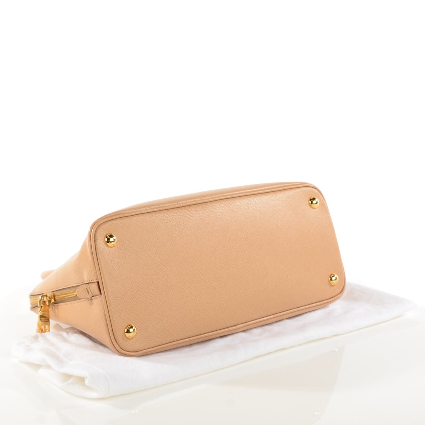 Saffiano Lux Medium Promenade Tote Noisette