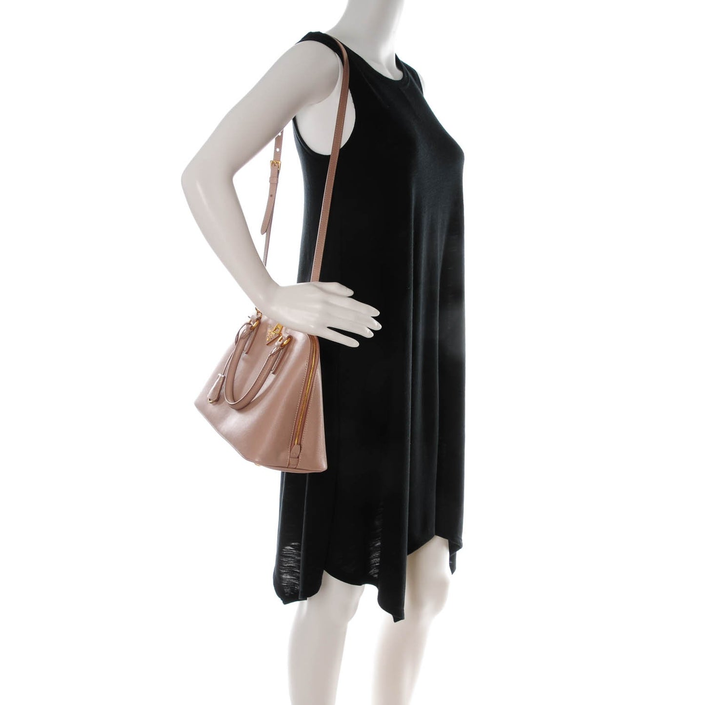 Saffiano Lux Medium Promenade Tote Cammeo