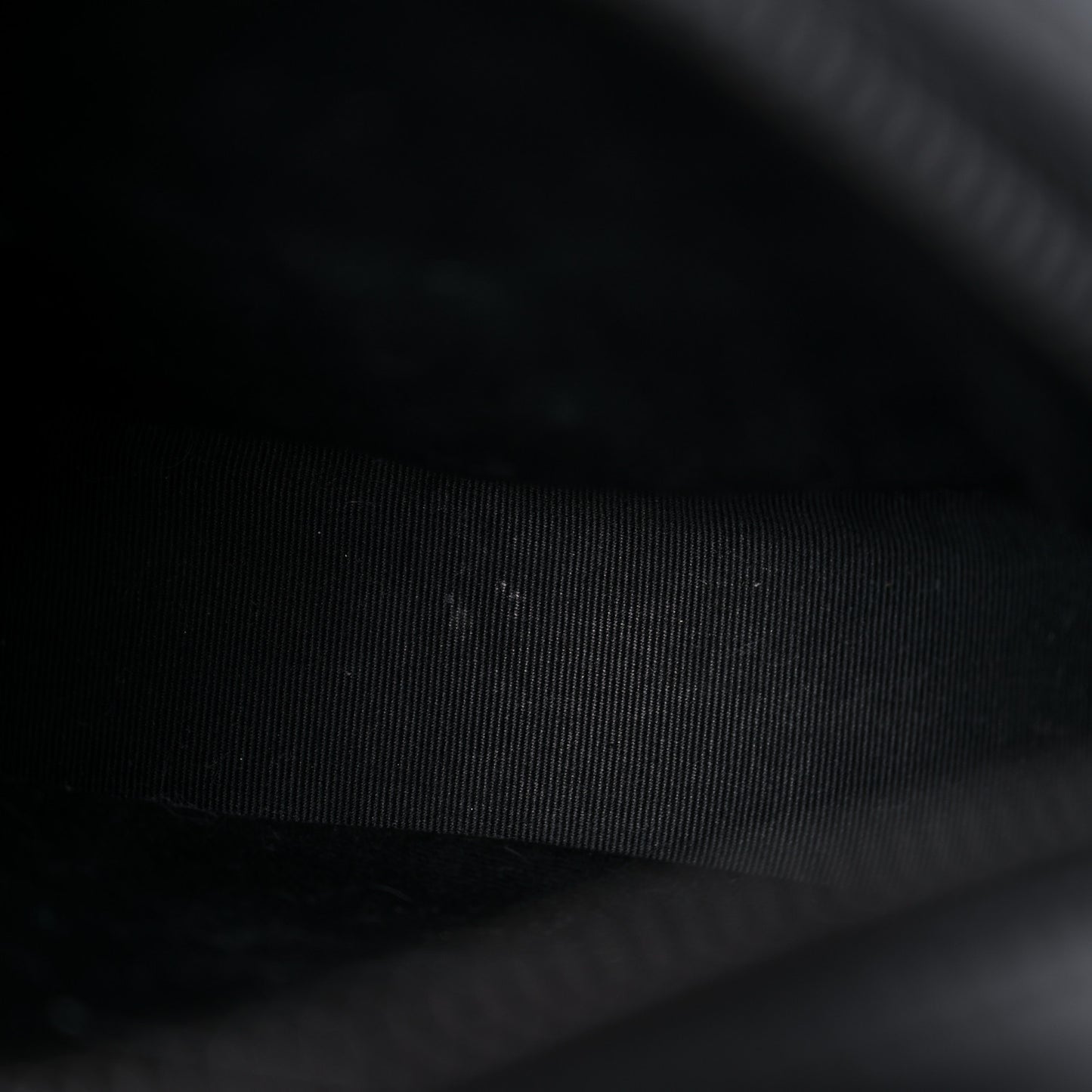 Calfskin Matelasse Chevron Round Vinyle Camera Bag Black