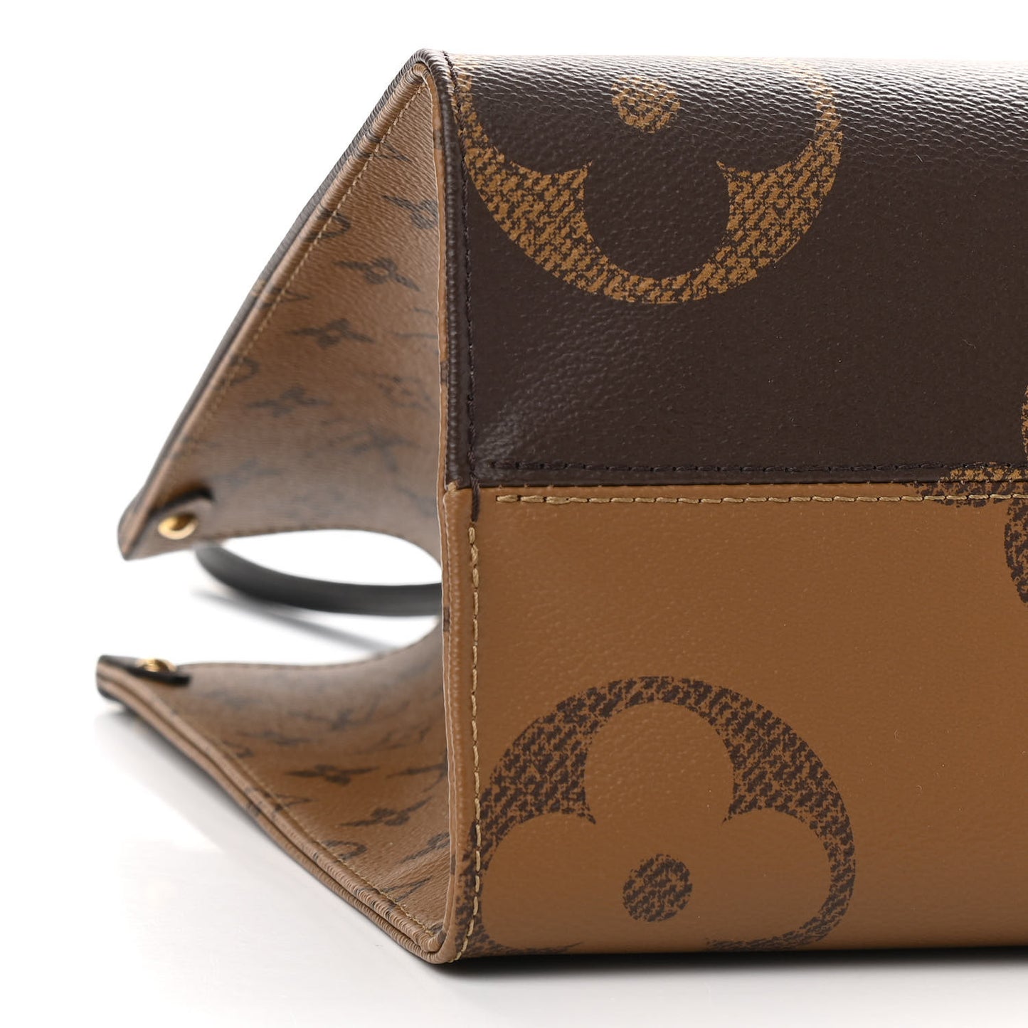 Reverse Monogram Giant Onthego MM