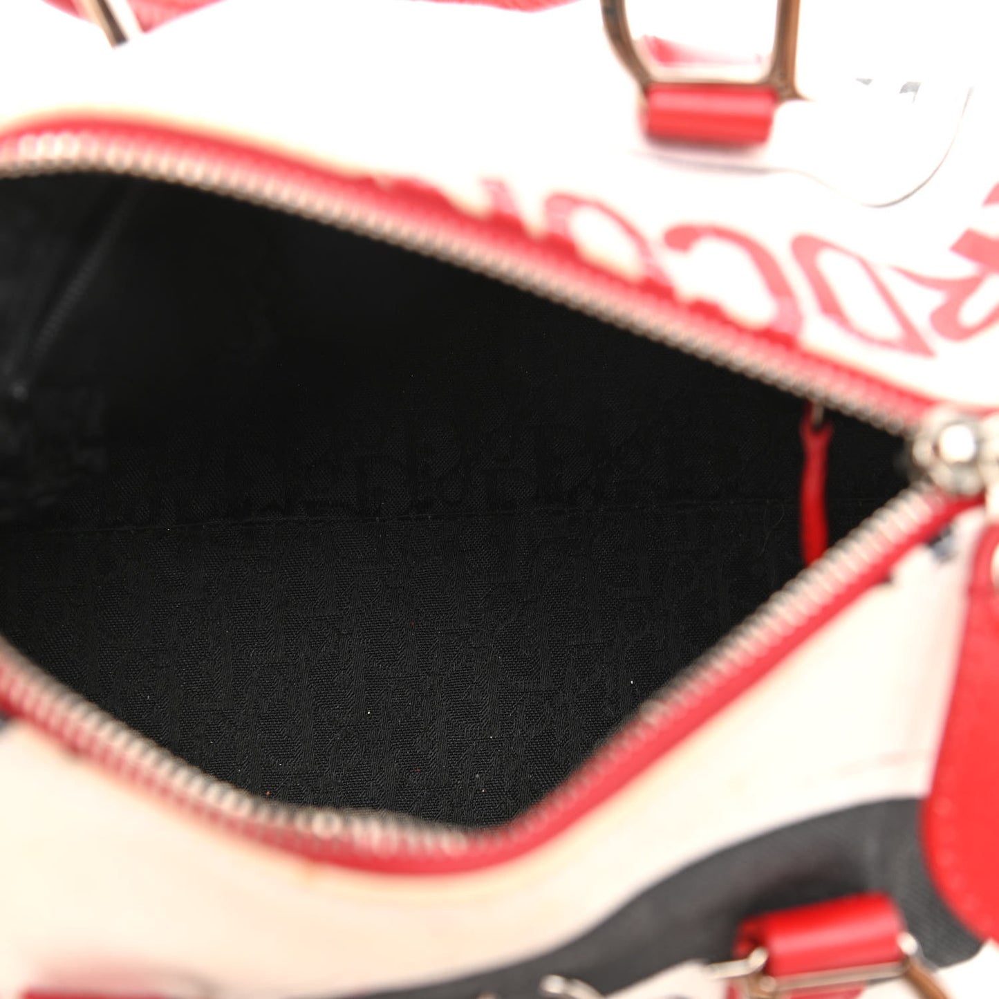 Canvas Hardcore Pierced Boston Black Red White