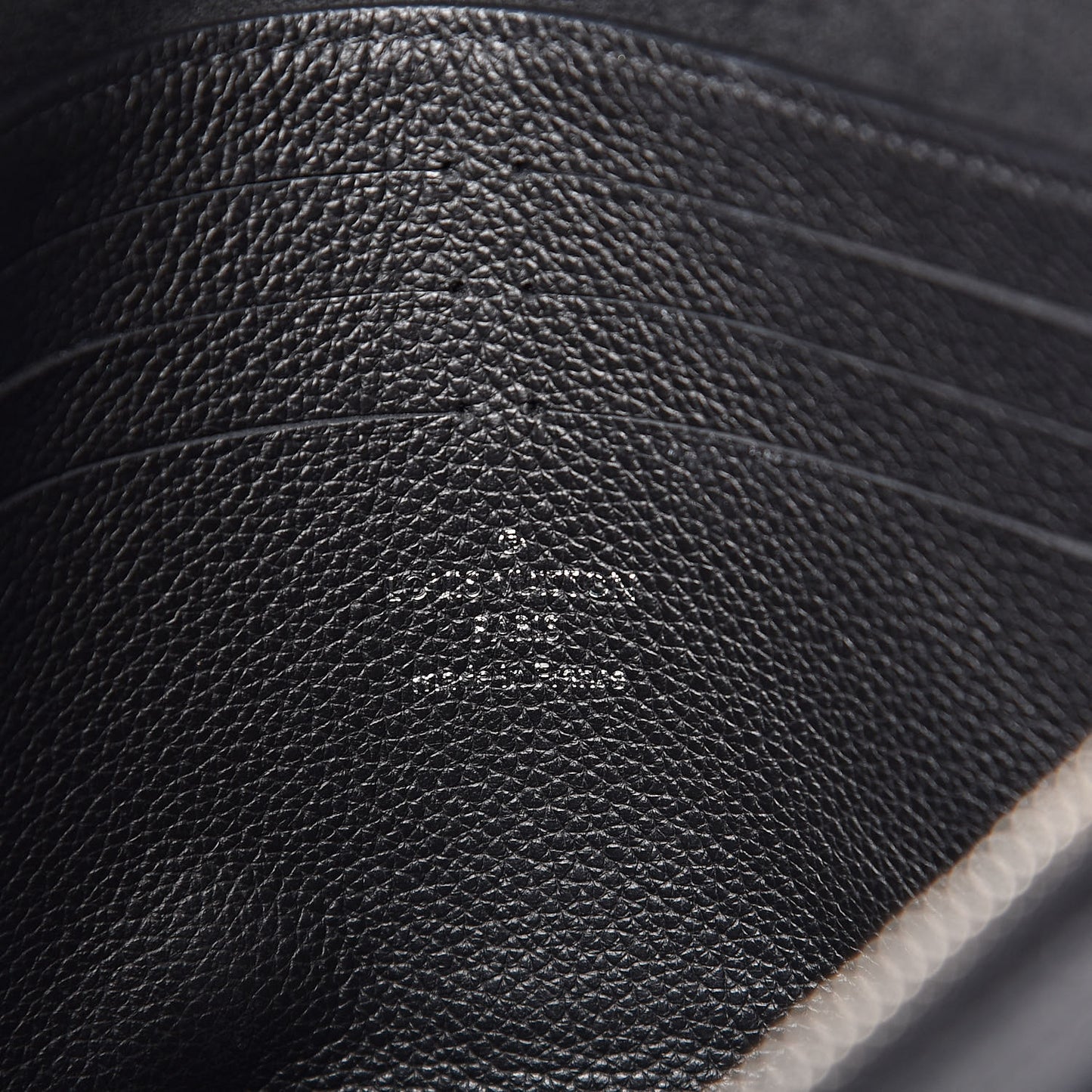 Soft Calfskin My Lockme Pochette Black