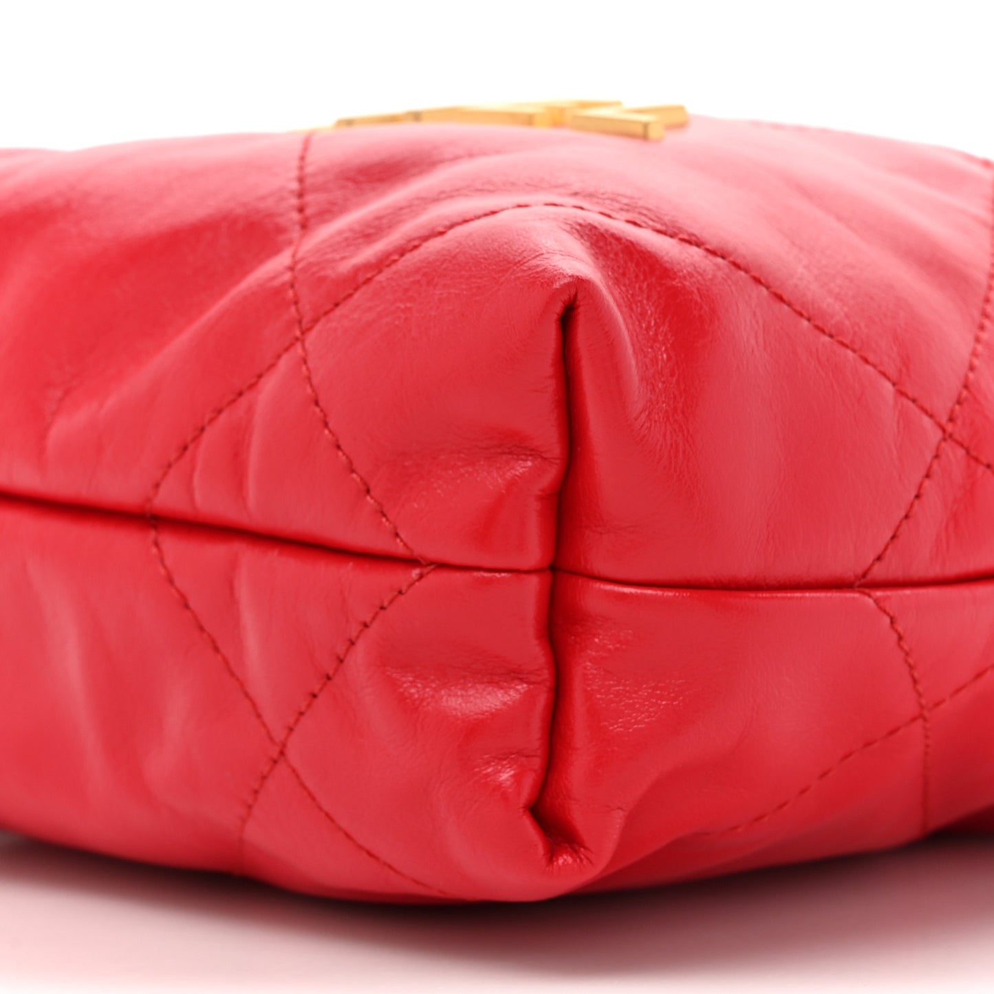 Shiny Calfskin Quilted Mini Chanel 22 Red